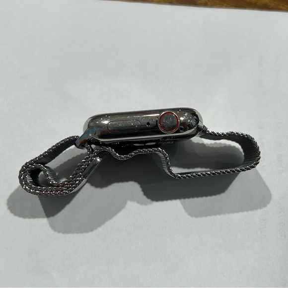 Apple Watch Series 7 GPS + Cellular. 41mm. Silver Stainless Steel Case. - Picture 4 of 12